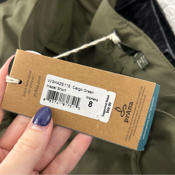 NWT Prana Women’s Hazel Green Cargo Shorts Mid Rise Relaxed Fit - Picture 5 of 5